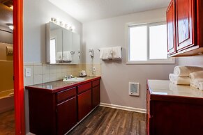 Coast River Inn by OYO Seaside