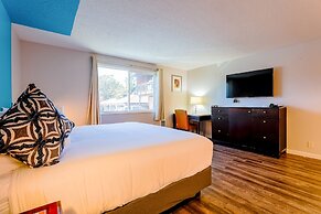 Coast River Inn by OYO Seaside