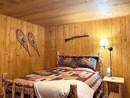 Alaska Creekside Cabins