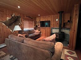 Alaska Creekside Cabins