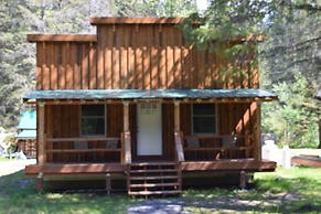 Alaska Creekside Cabins