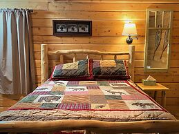 Alaska Creekside Cabins
