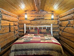 Alaska Creekside Cabins