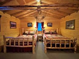 Alaska Creekside Cabins