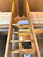 Alaska Creekside Cabins