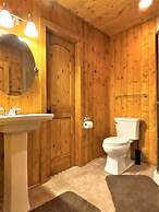 Alaska Creekside Cabins