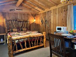 Alaska Creekside Cabins