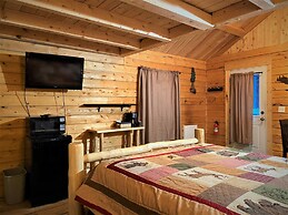 Alaska Creekside Cabins