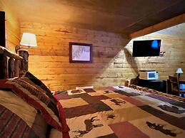 Alaska Creekside Cabins