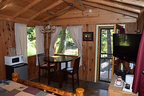 Alaska Creekside Cabins
