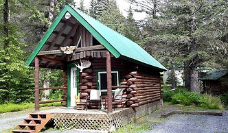 Alaska Creekside Cabins