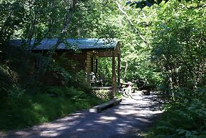 Alaska Creekside Cabins