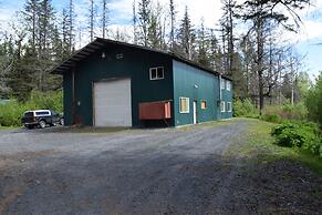 Alaska Creekside Cabins