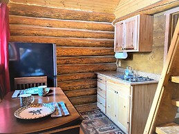 Alaska Creekside Cabins