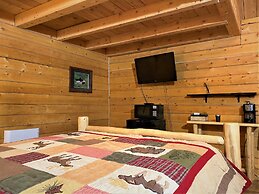 Alaska Creekside Cabins