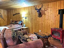 Alaska Creekside Cabins