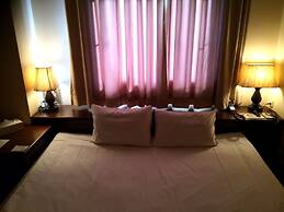 Hotel Ceeds - Adults Only