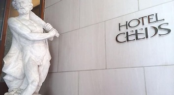 Hotel Ceeds - Adults Only