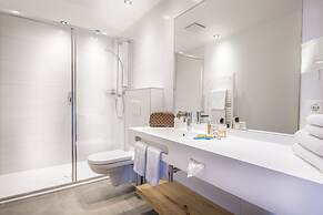 Heart Hotel Grischuna