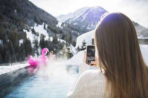 Heart Hotel Grischuna