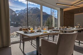 Heart Hotel Grischuna