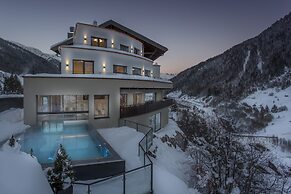 Heart Hotel Grischuna