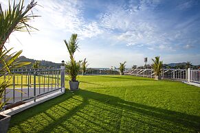 Paripas Patong Resort