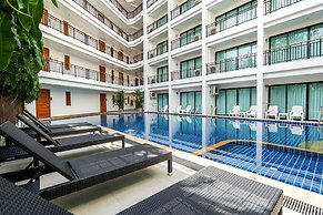 Paripas Patong Resort