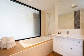 Paripas Patong Resort