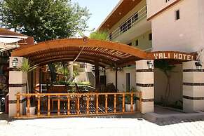 Yali Hotel