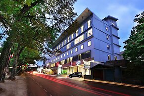 Hotel NEO Dipatiukur - Bandung by ASTON