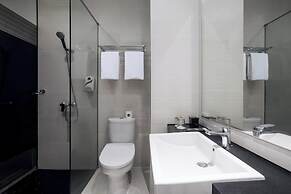 Hotel NEO Dipatiukur - Bandung by ASTON