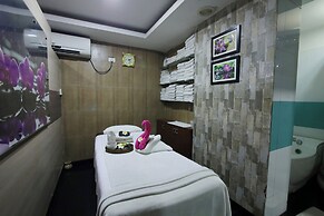 Hotel Gateway Grandeur