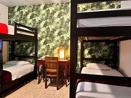 Panama House Bed & Breakfast