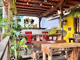 Panama House Bed & Breakfast