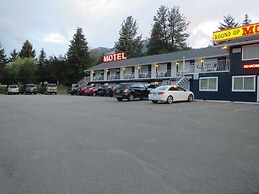 Round-Up Motel