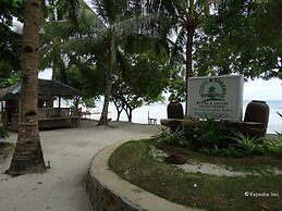 Whites and Greens Beach Resort