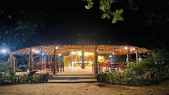 The Tropical Beach Resort