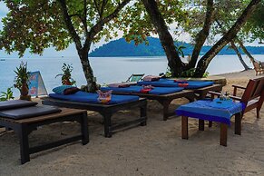 The Tropical Beach Resort