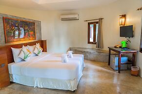 The Tropical Beach Resort