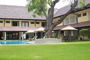 Rajarata Hotel