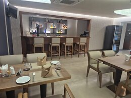 Rajarata Hotel