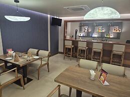 Rajarata Hotel