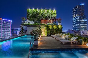 Au Lac Charner Hotel