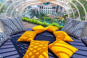 Au Lac Charner Hotel