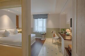 Au Lac Charner Hotel