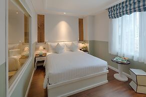 Au Lac Charner Hotel