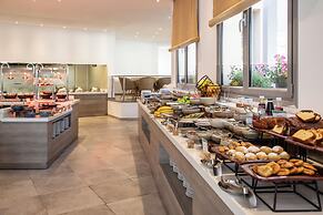 Louis St Elias Resort & Waterpark