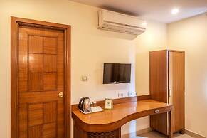 Treebo Trend Grand Plaza Nampally