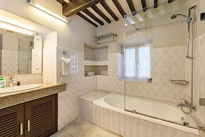 Shaligram Hotel & Spa